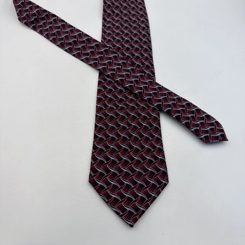 Jos. A. Bank Executive Collection 100% Silk Necktie, Geometric Pattern 3 1/2